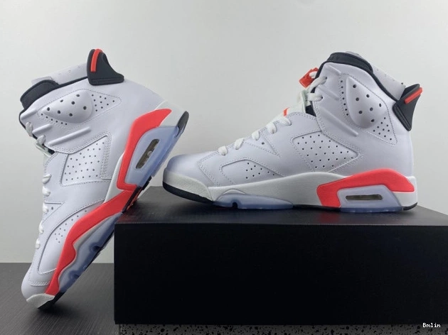 Bmlin Retro (2014) 384664-123 Infrared 6 Jordan White 0824